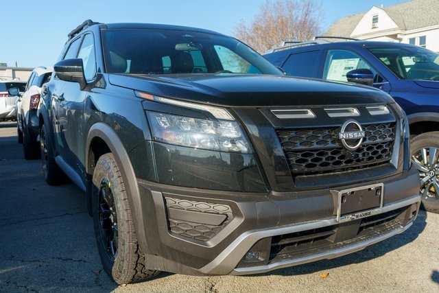 2025 Nissan Pathfinder Rock Creek photo 3