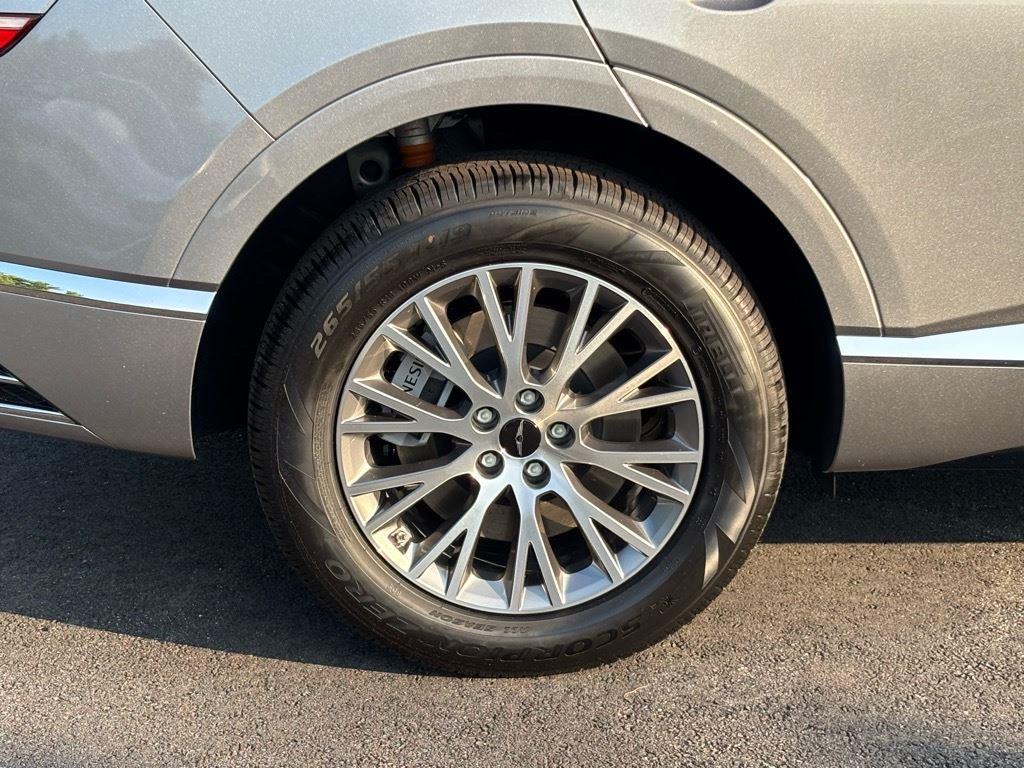 2025 Genesis GV80 2.5T Standard AWD photo 2