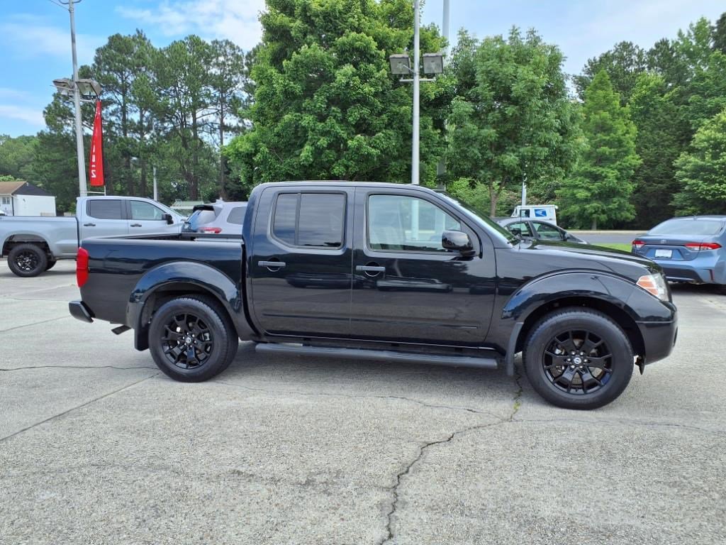 2020 Nissan Frontier SV photo 2