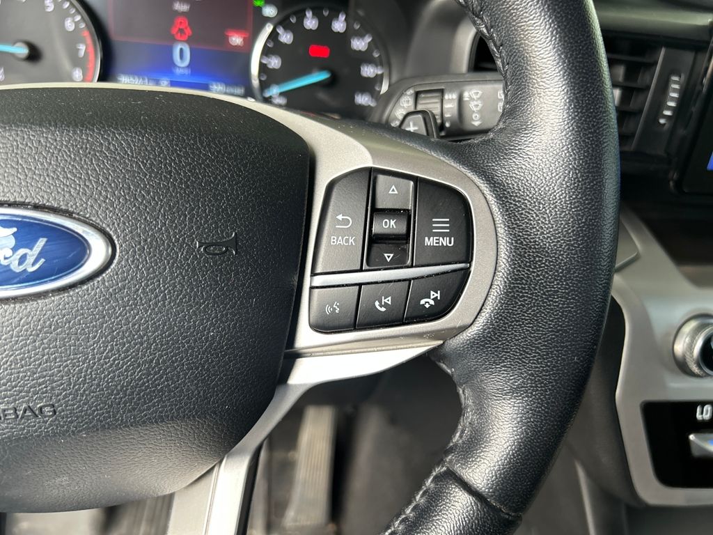 2020 Ford Explorer XLT photo 18