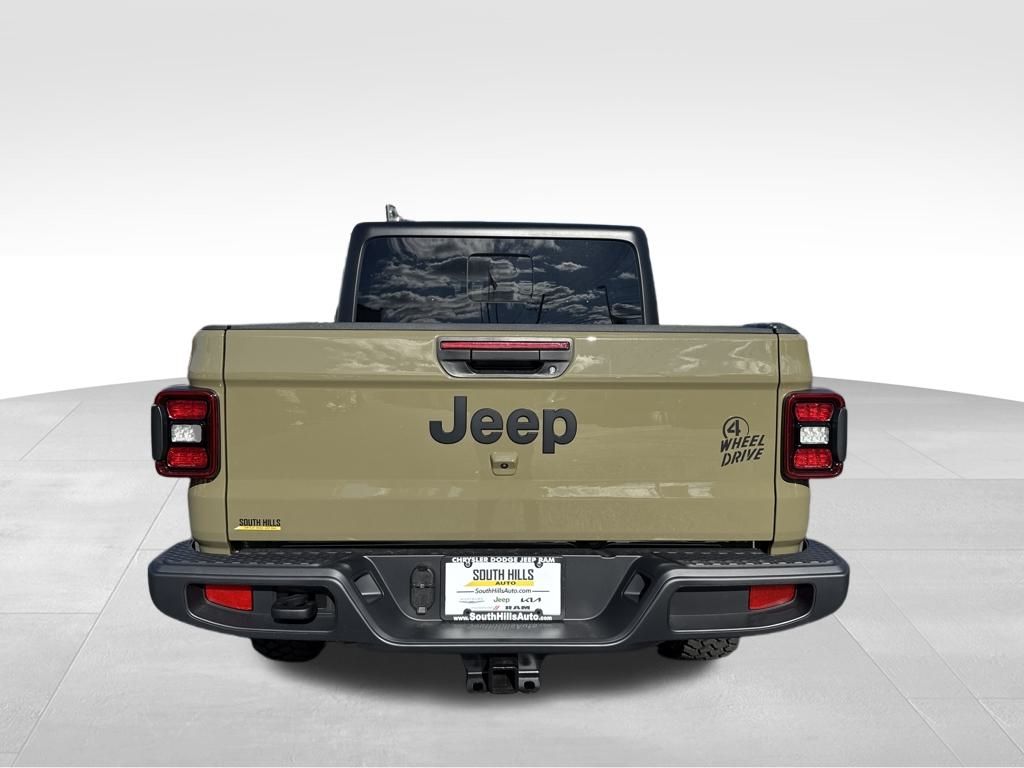 2025 Jeep Gladiator Willys photo 4