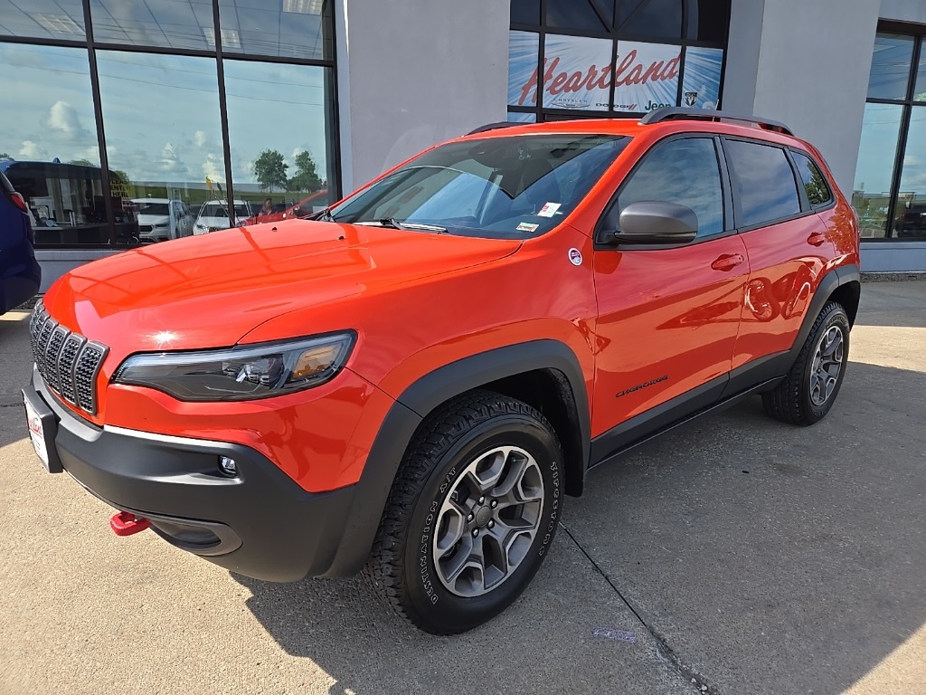 Used 2021 Jeep Cherokee Trailhawk with VIN 1C4PJMBX0MD136530 for sale in Kansas City