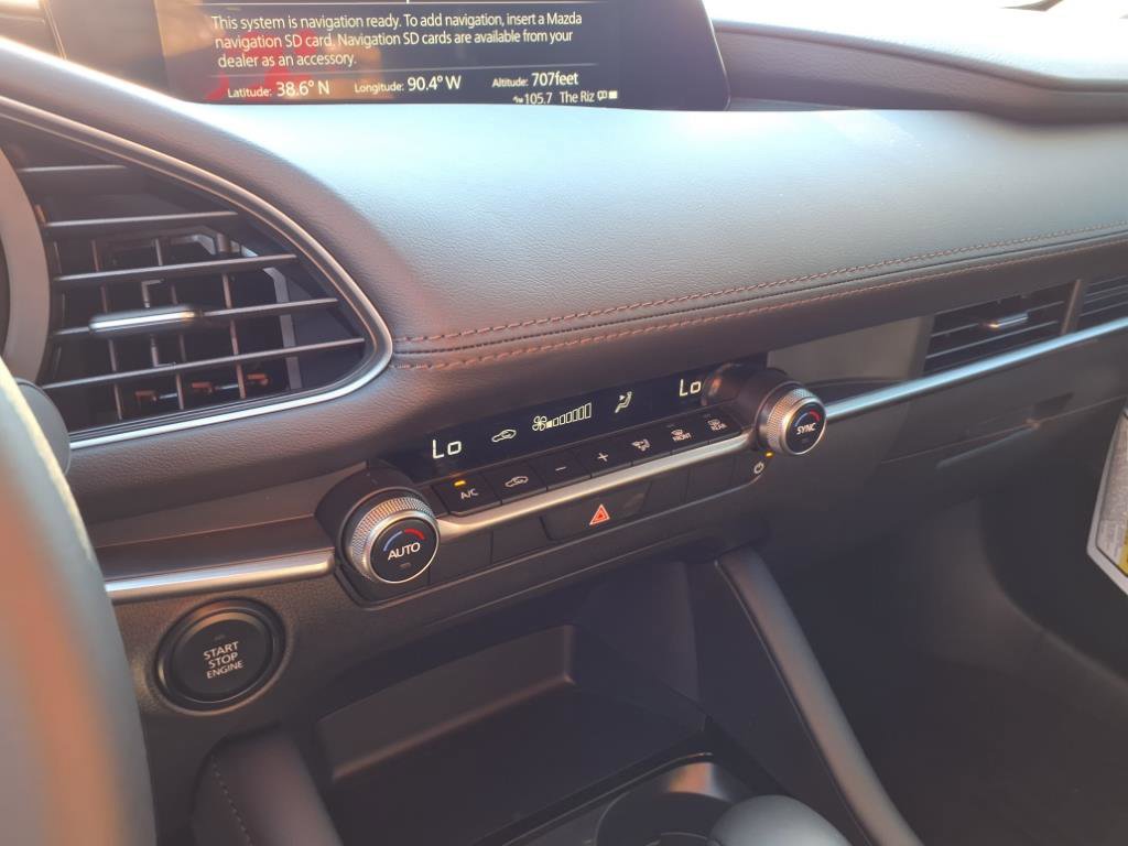 2025 Mazda Mazda3 2.5 Select Sport photo 7