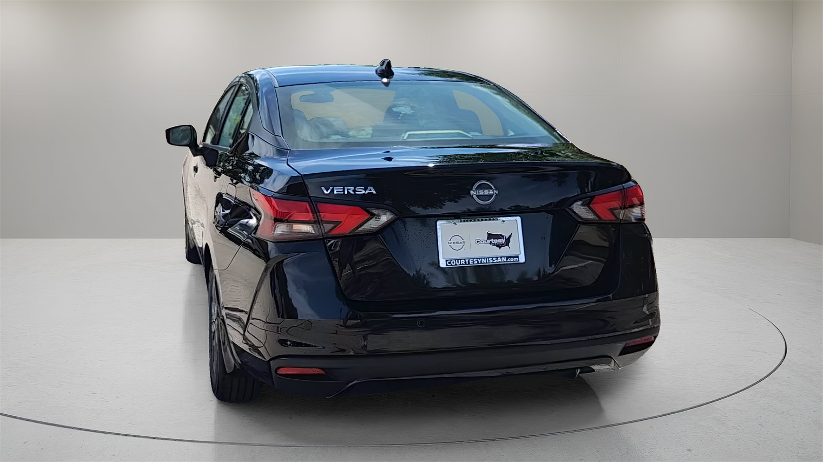 2025 Nissan Versa SV photo 6