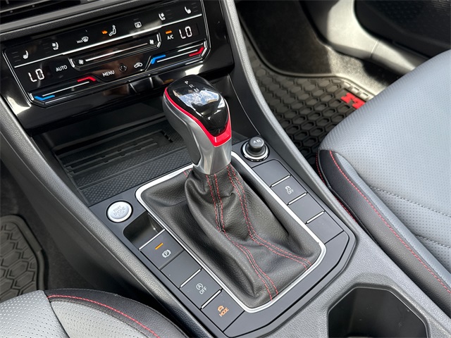 2025 Volkswagen Jetta GLI 2.0T Autobahn photo 21