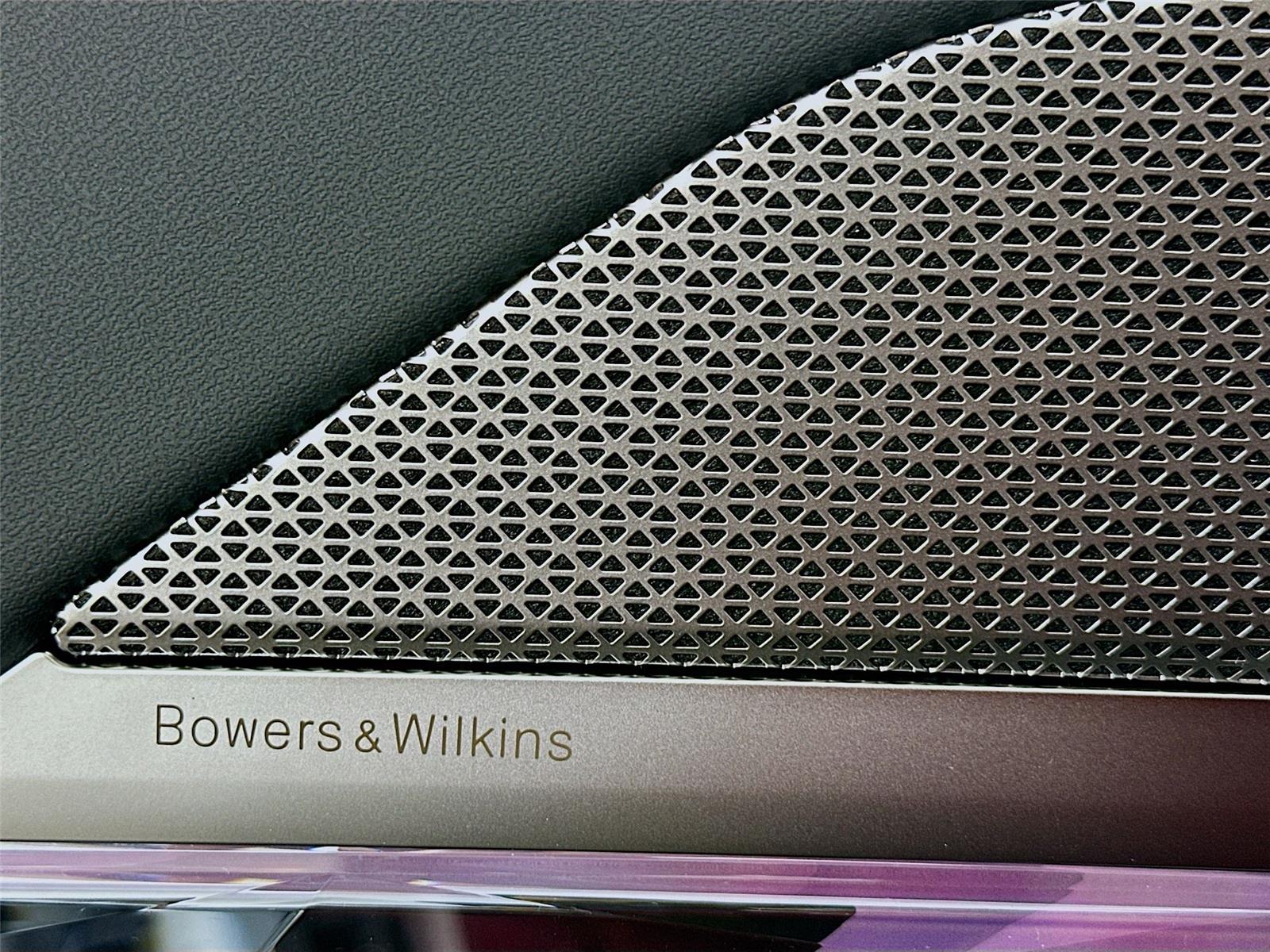 2026 Bmw 750e photo 18