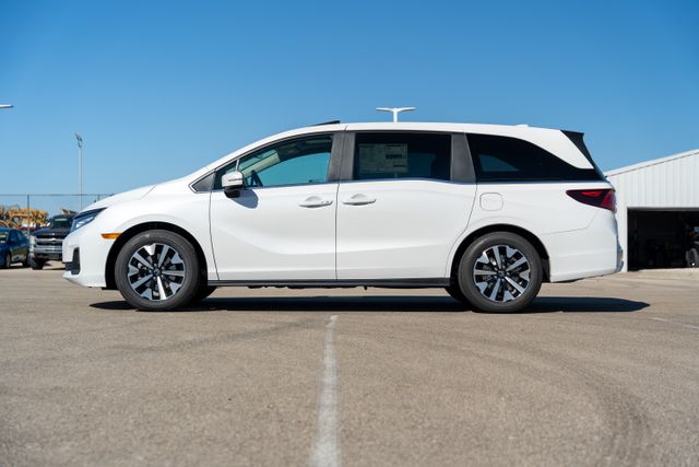 2026 Honda Odyssey EX-L photo 4