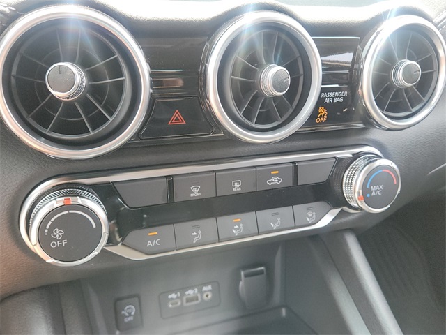 2025 Nissan Sentra SV photo 12