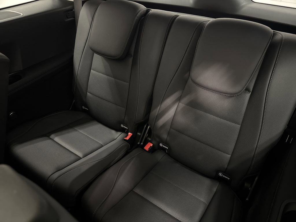 2026 Mercedes Benz GLS 450 4MATIC photo 14