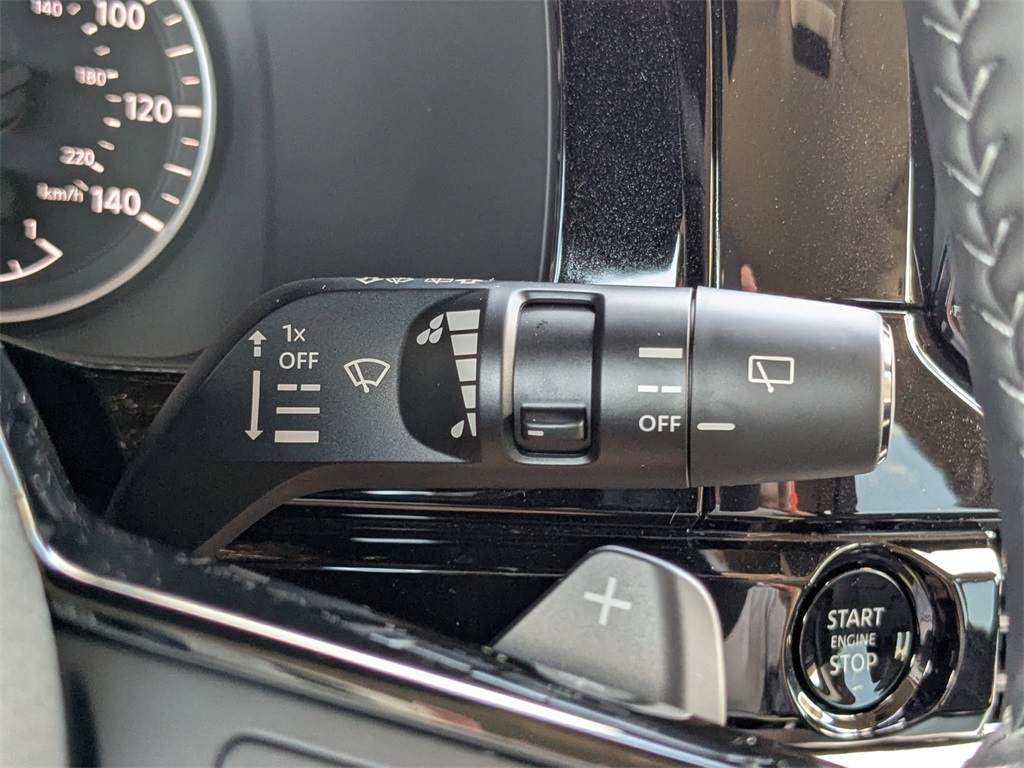 2025 Nissan Pathfinder SL photo 29
