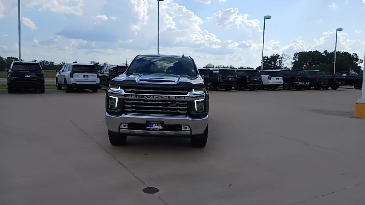 2022 Chevrolet Silverado 2500HD LTZ photo 3