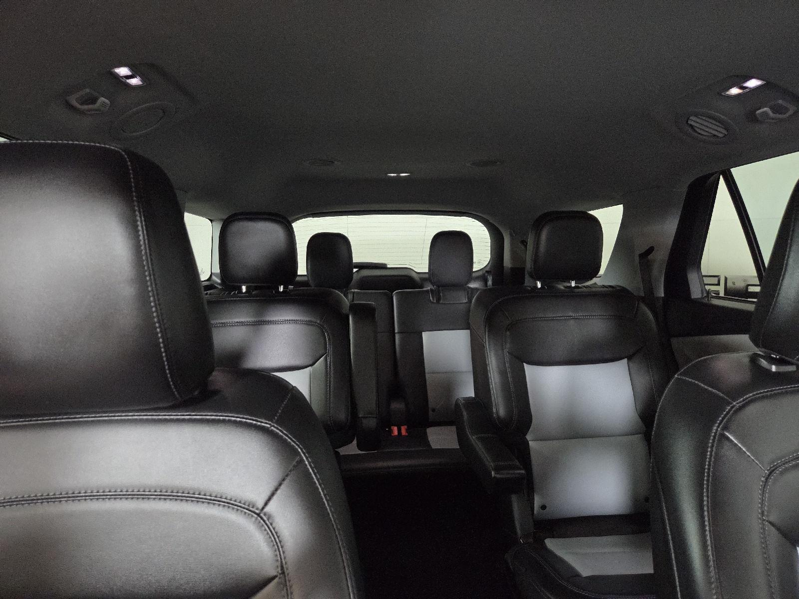 2023 Ford Explorer XLT photo 23
