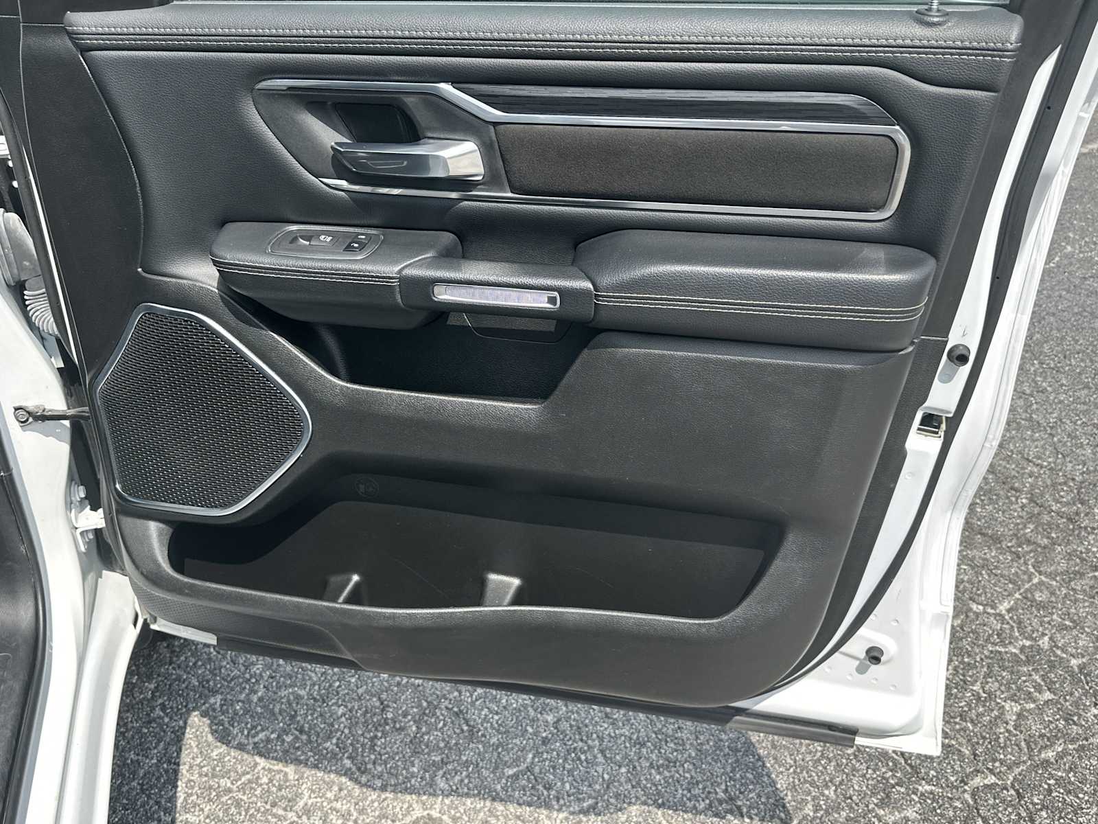 2024 Ram 1500 Laramie photo 13