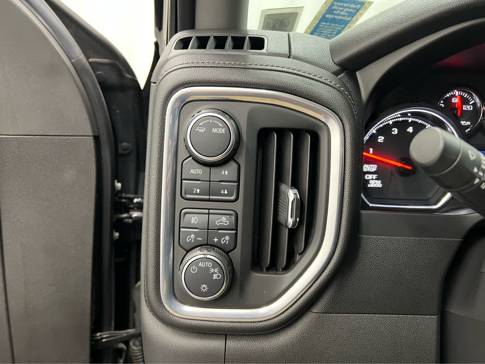 2021 Chevrolet Silverado 1500 LT Trail Boss photo 15
