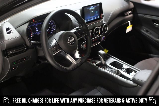 2025 Nissan Sentra SV photo 6