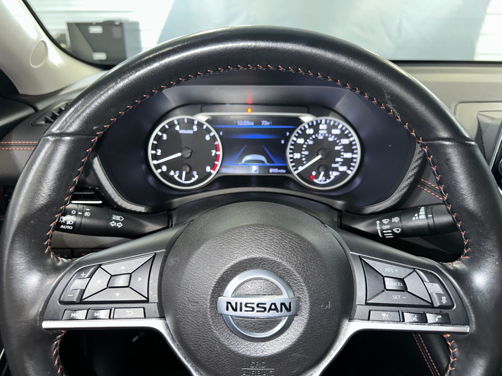 2022 Nissan Sentra SR photo 5