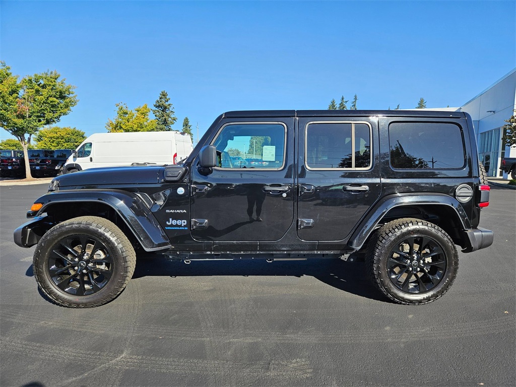 2024 Jeep Wrangler Sahara 4xe photo 3