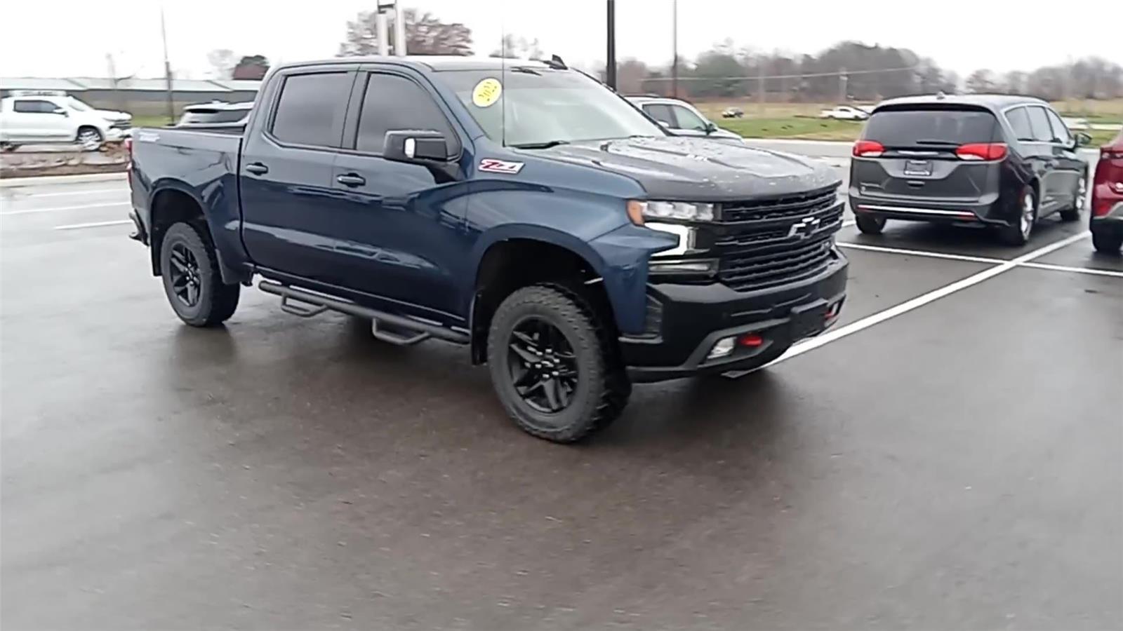 Used 2022 Chevrolet Silverado 1500 Limited LT Trail Boss with VIN 3GCPYFELXNG203008 for sale in Kansas City