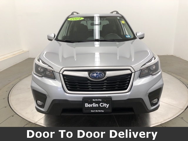 2021 Subaru Forester Premium photo 2