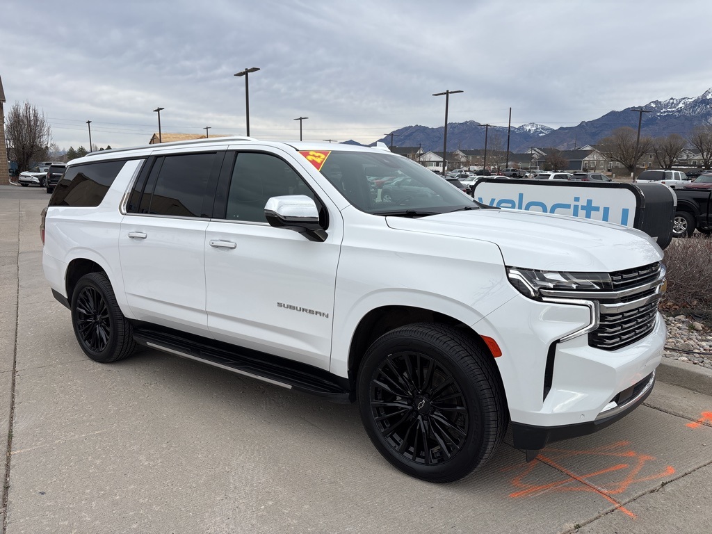 2023 Chevrolet Suburban Premier's photo