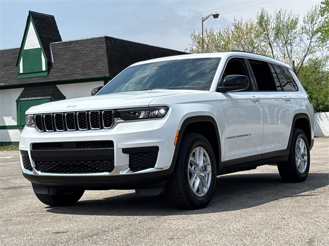 2025 Jeep Grand Cherokee Laredo photo 9