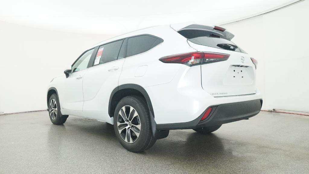 2025 Toyota Highlander Hybrid XLE photo 13