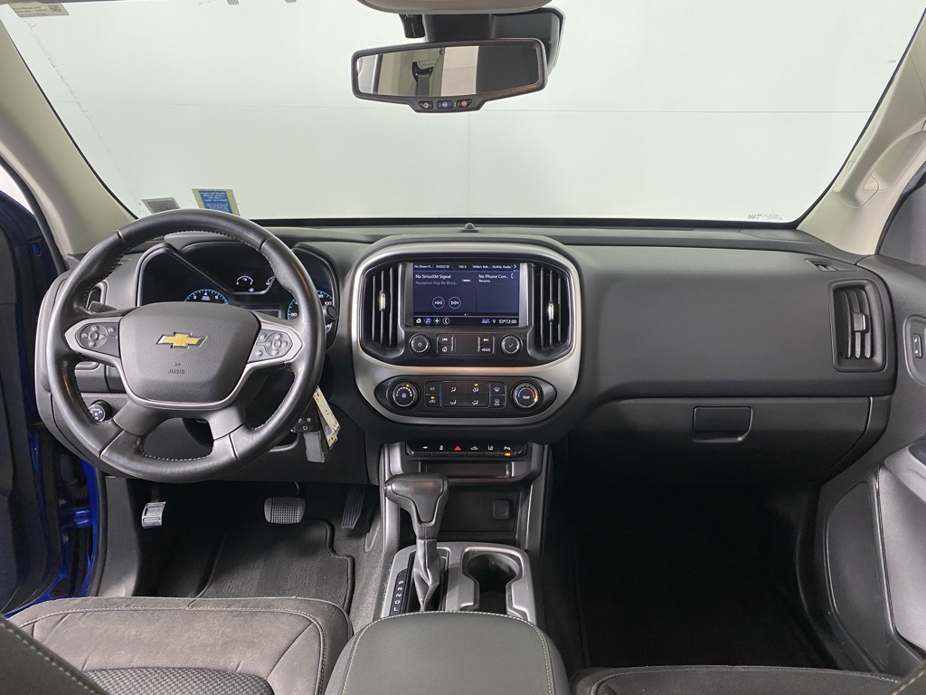 2021 Chevrolet Colorado LT photo 3
