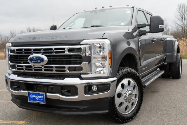 2024 Ford F-350 Super Duty XLT's photo
