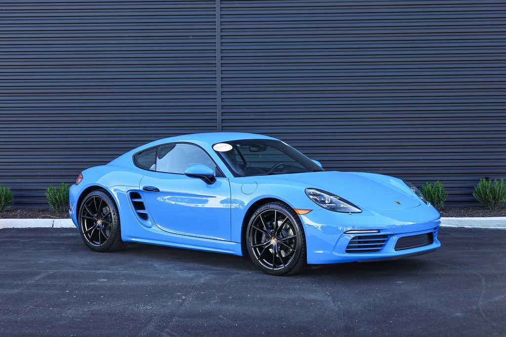 2025 Porsche Cayman photo 9