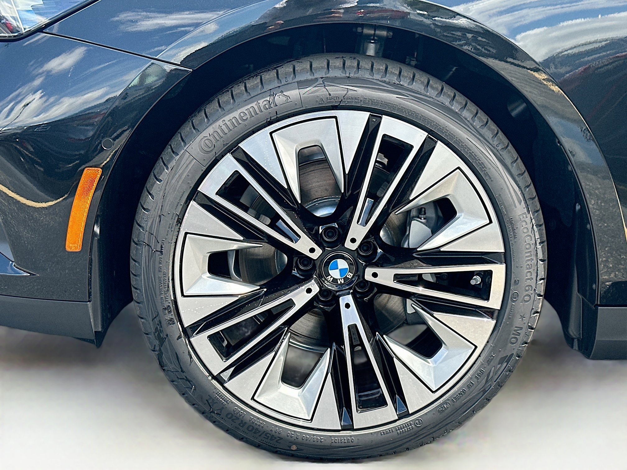 2026 Bmw 530i photo 25