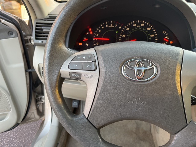 2007 Toyota Camry LE photo 19