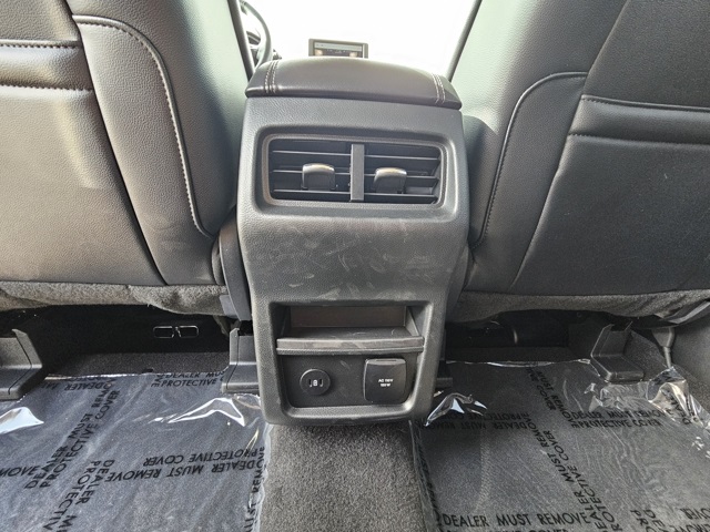 2024 Ford Edge Titanium photo 18