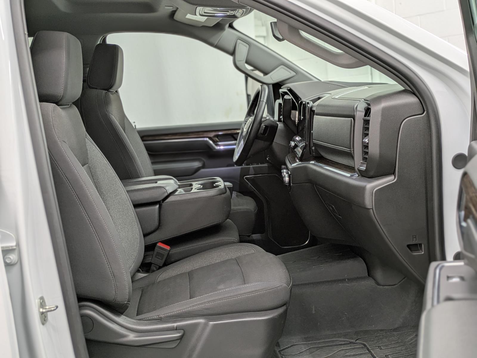 2024 Gmc Sierra HD SLE photo 19