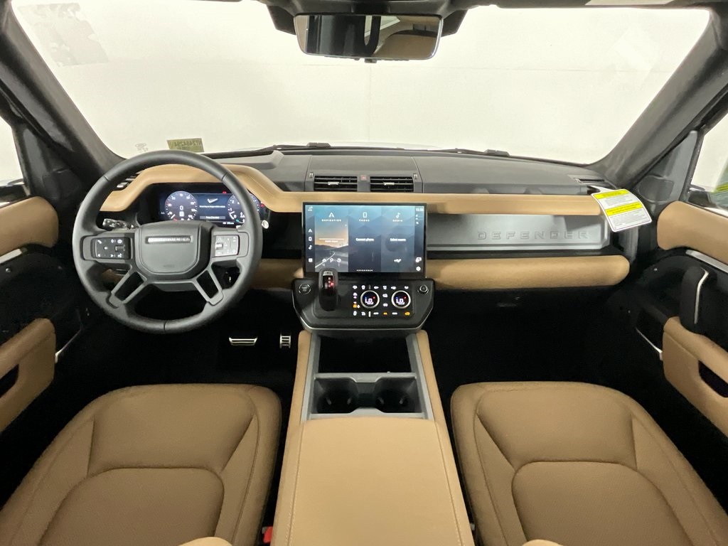 2026 Land Rover Defender 130 V8 photo 4