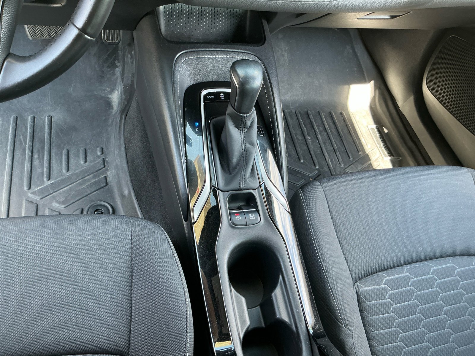 2019 Toyota Corolla XSE photo 13