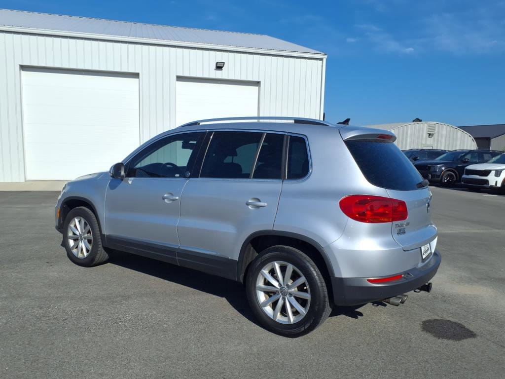 2017 Volkswagen Tiguan Wolfsburg Edition photo 4