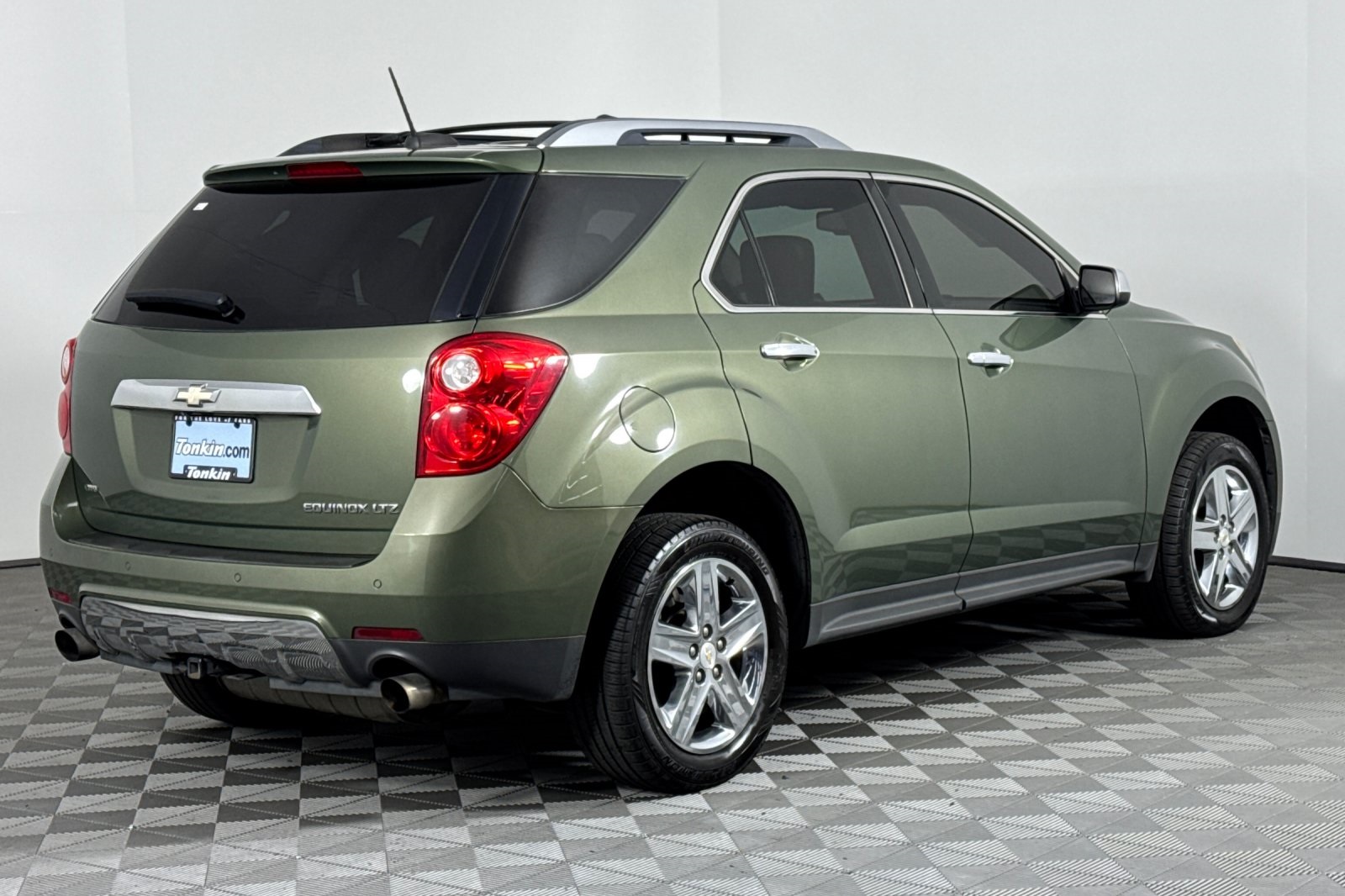 2015 Chevrolet Equinox LTZ photo 2