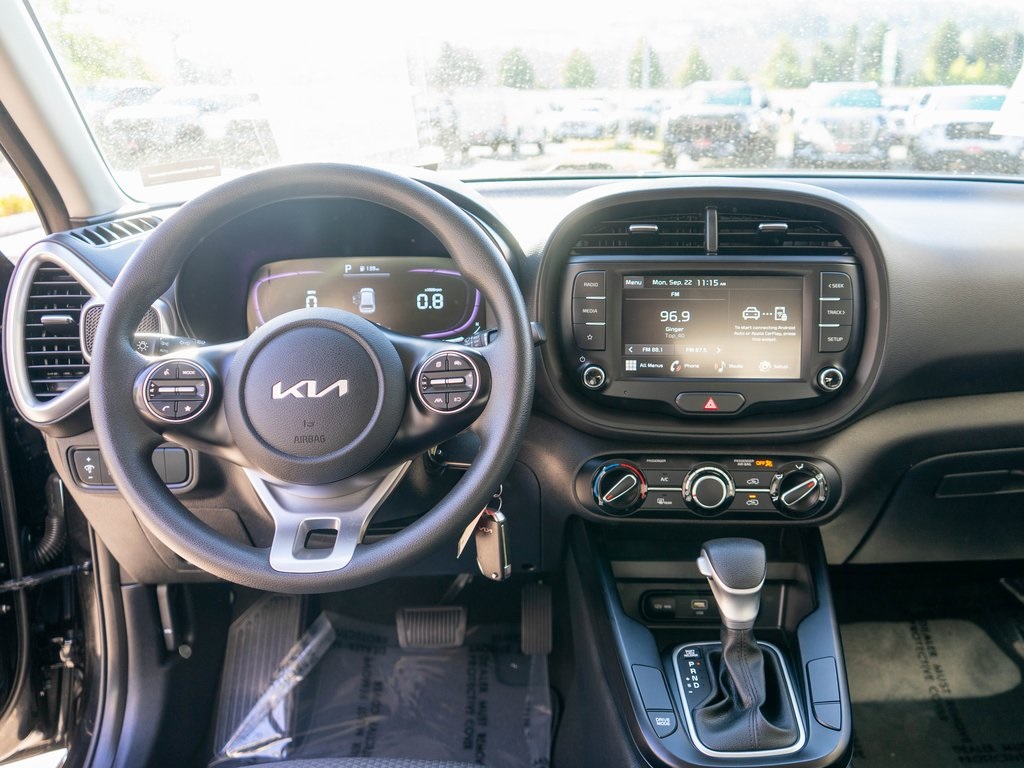 2023 Kia Soul LX photo 12