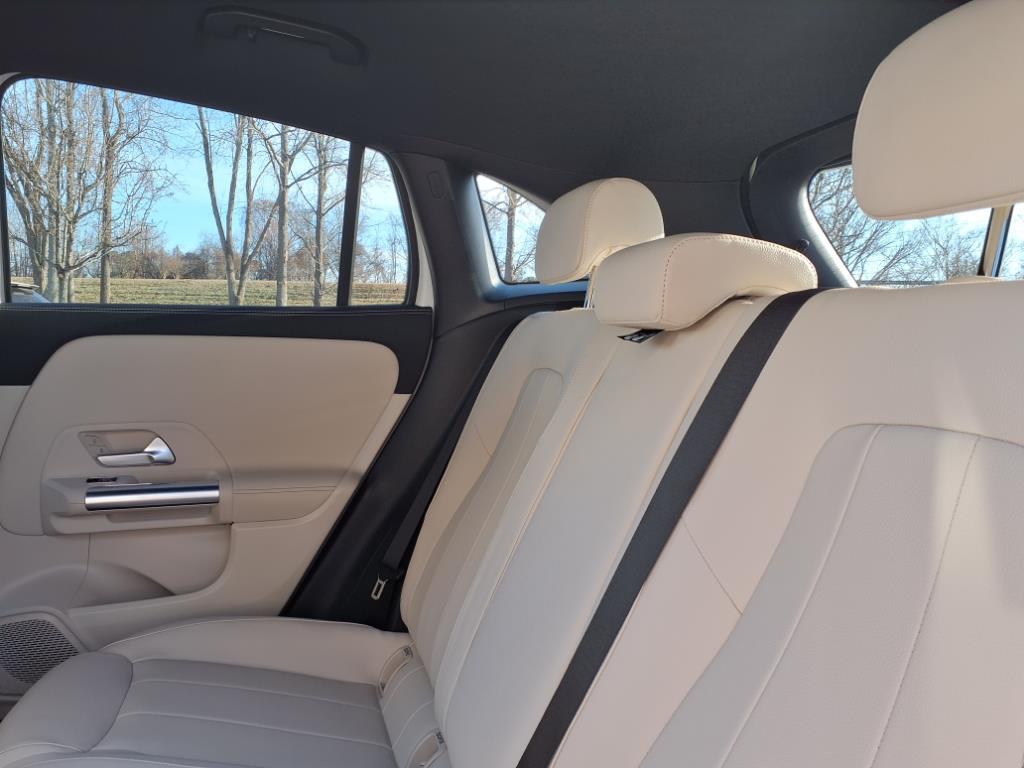 2025 Mercedes Benz GLA 250 photo 19
