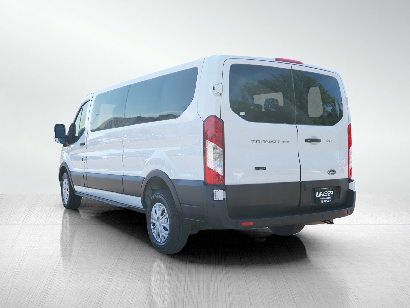 2022 Ford Transit Passenger XL photo 3