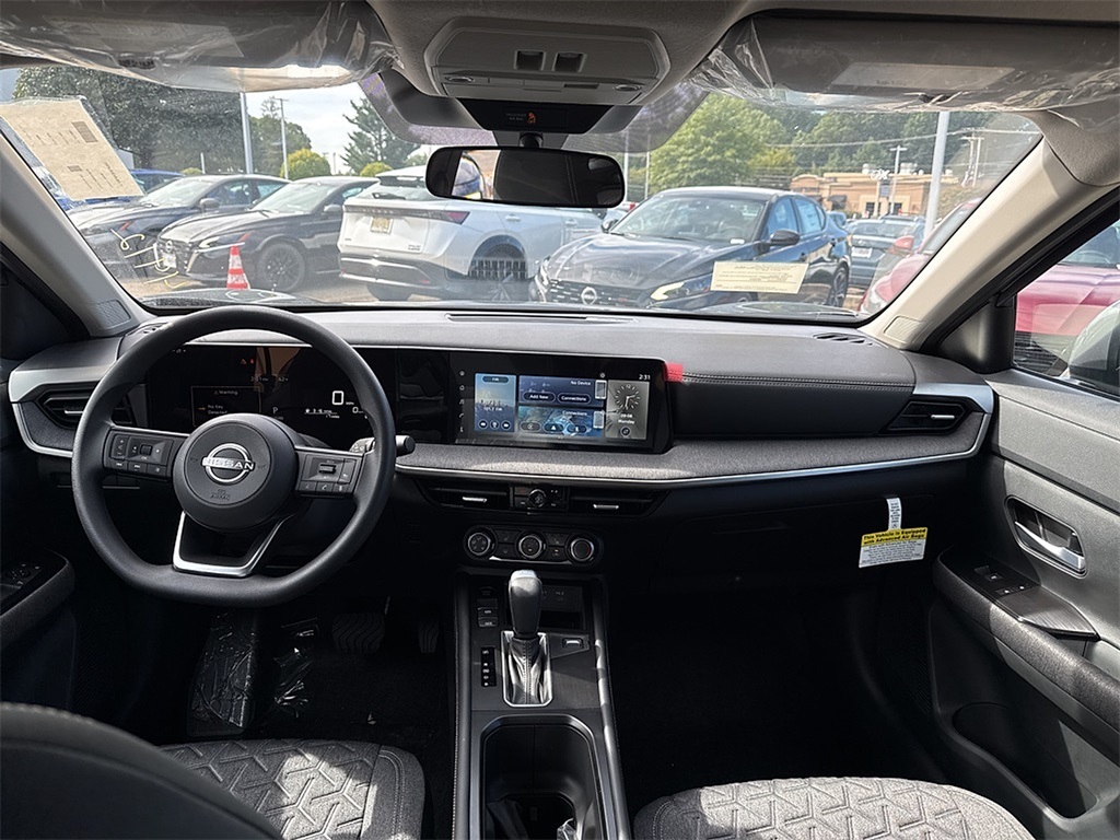 2025 Nissan Kicks SV photo 6