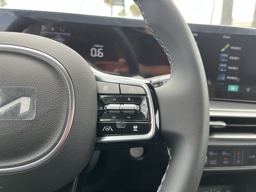 2025 Kia Sorento S photo 14