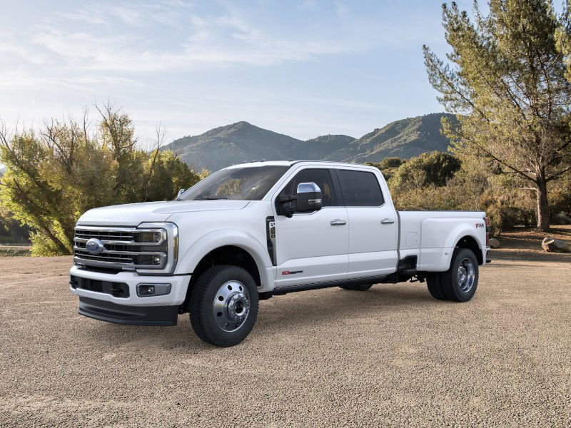 2025 Ford F-450 Super Duty Platinum