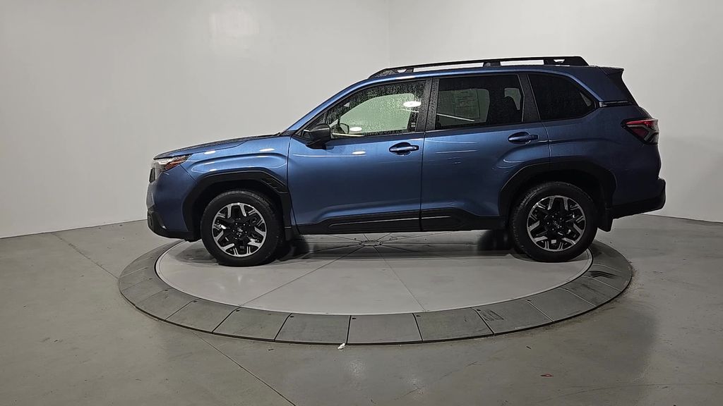 2025 Subaru Forester Premium Base photo 2