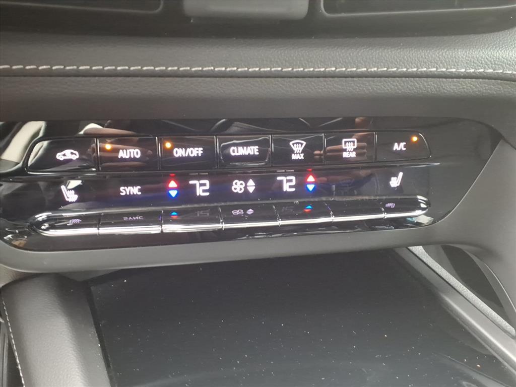 2023 Buick Envision Essence photo 21