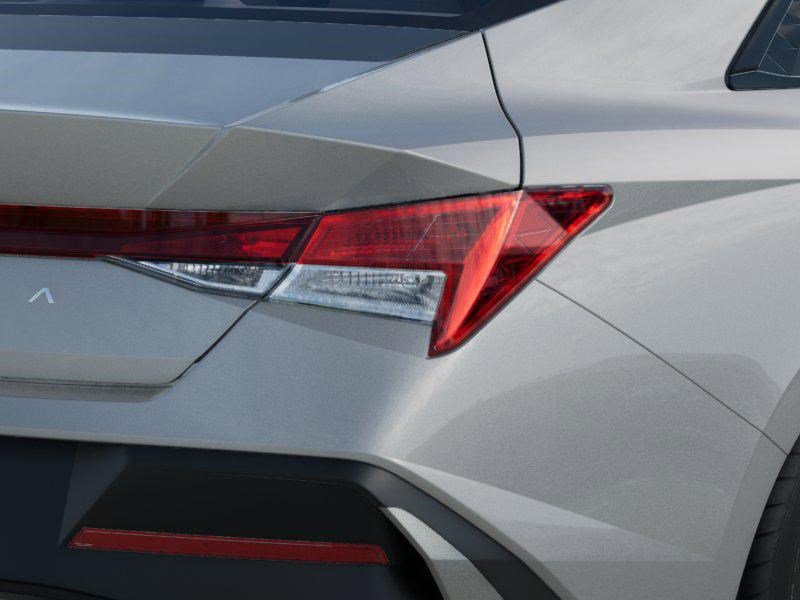 2025 Hyundai Elantra SEL Convenience photo 10