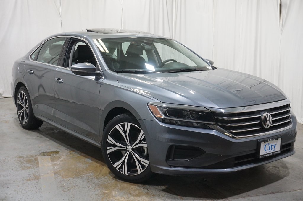 2022 Volkswagen Passat 2.0T SE photo 2
