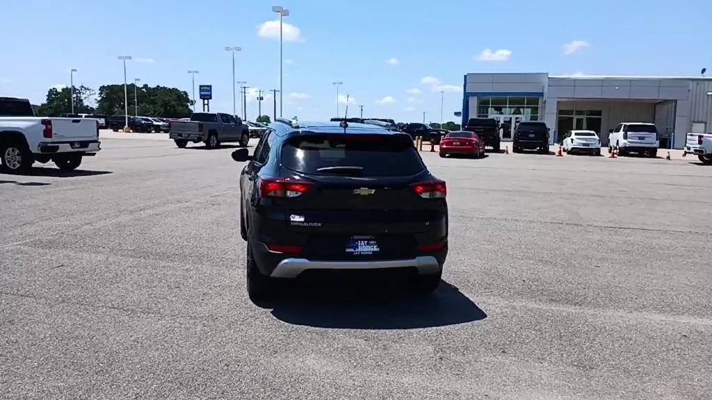 2022 Chevrolet Trailblazer LT photo 4
