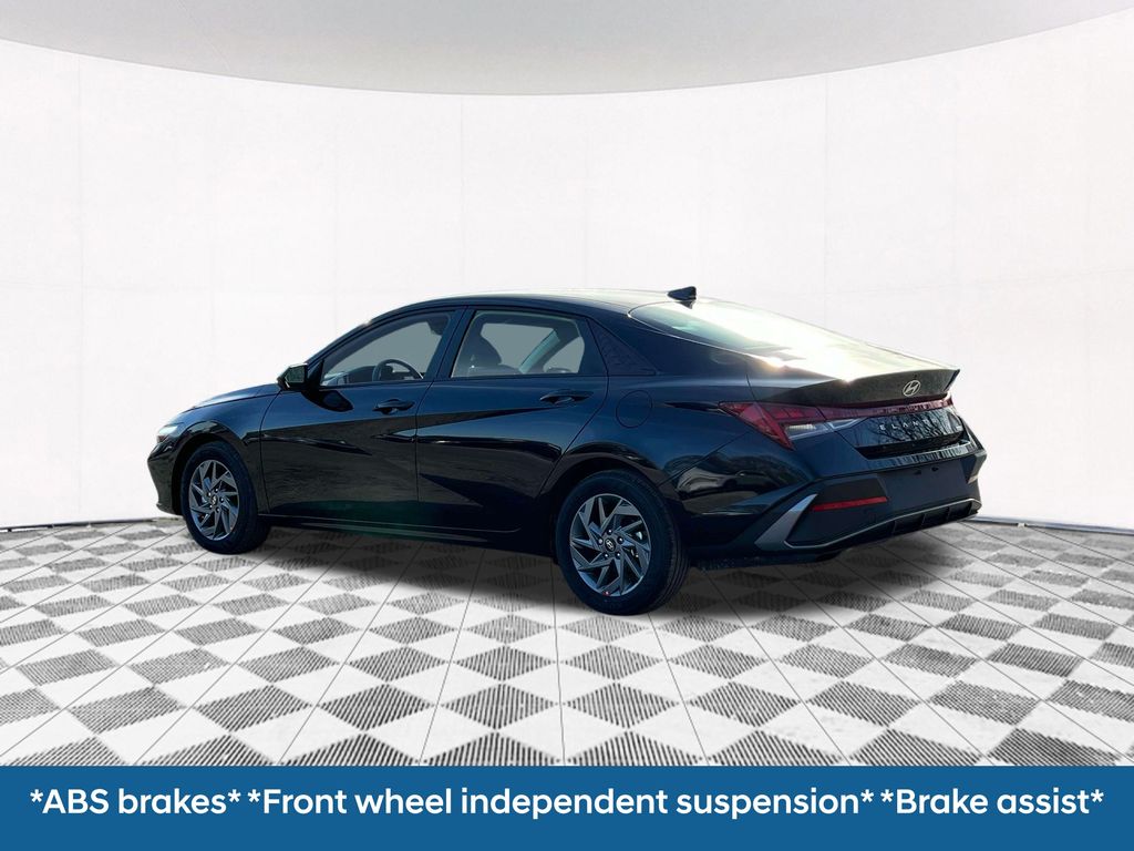 2025 Hyundai Elantra Hybrid Blue photo 3