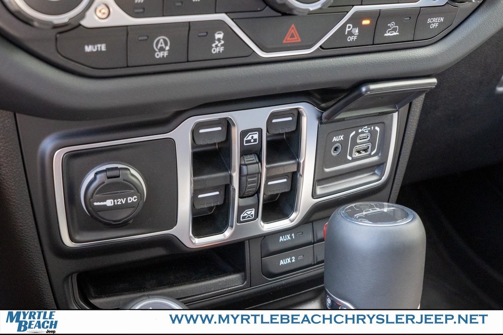 2025 Jeep Gladiator Sport photo 21